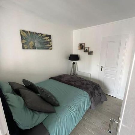 Appartement 1 Chambre Proche Gare Et Centre Ville ポワシー エクステリア 写真